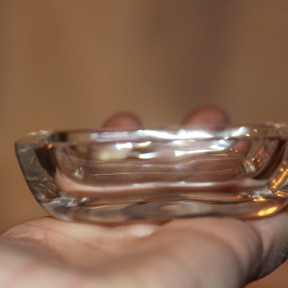 VTG Etched CRYSTAL GLASS OPEN SALT CELLAR SMALL BOWL BOY WITH FLUTE - Picture 3 of 3